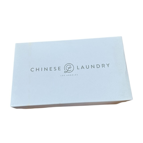 Chinese Laundry's SPICE Micro Suede Pump Pointed Toe 3.5” Heel Black Women 8 - Picture 12 of 13